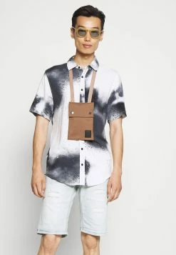 Indicode Jeans Kaden Holes - Jeansshort - Bleached Denim -Indicode Jeans Verkoop winkel ce374ce8dec1451e9f09b4bc486eb8a0