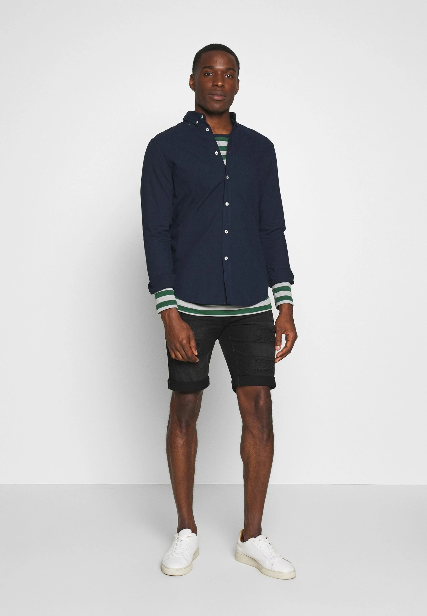 Indicode Jeans Kaden Holes - Jeansshort - Ultra Black 4 Indicode Jeans Kaden Holes - Jeansshort - Ultra Black - Afbeelding 2