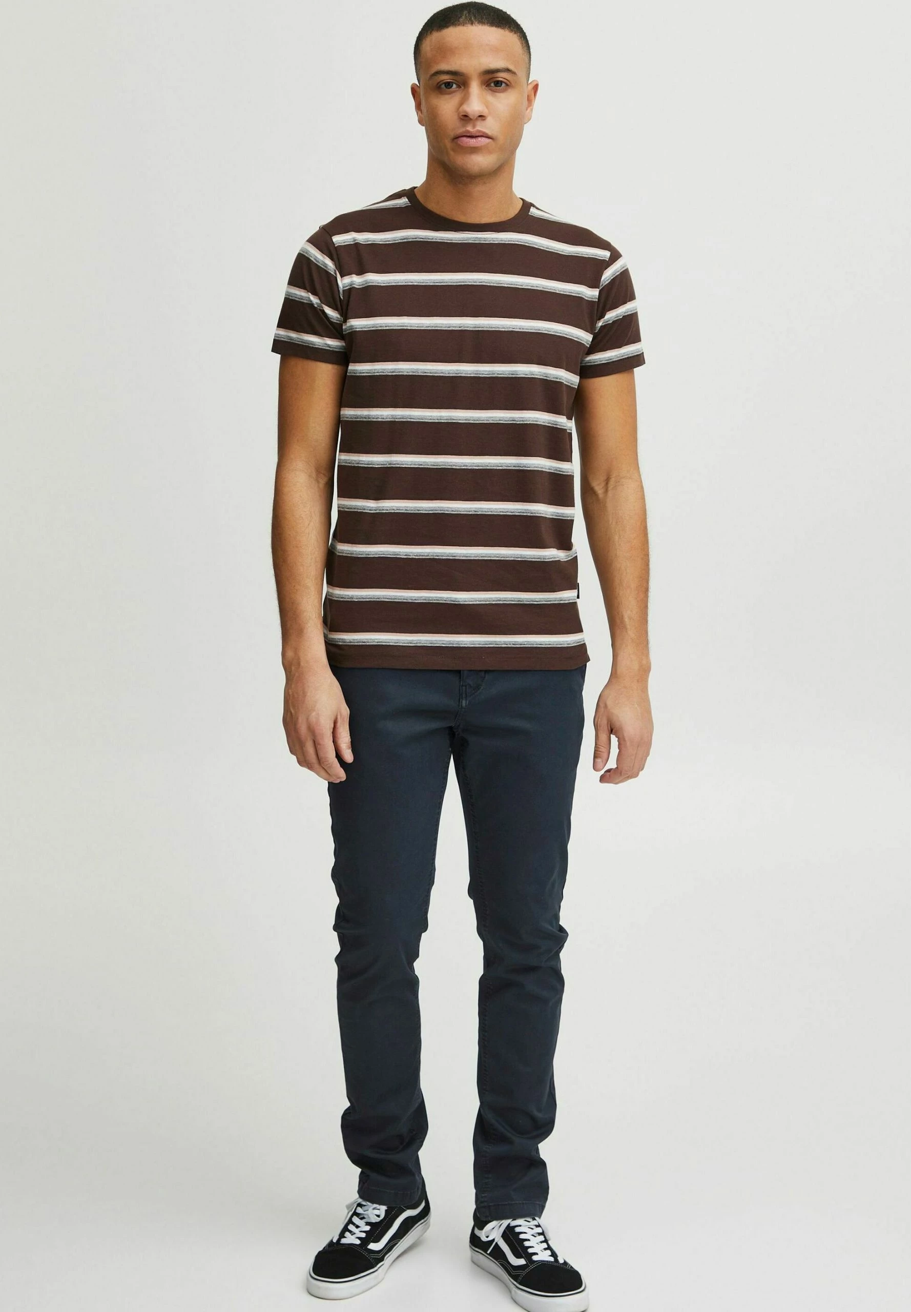 Indicode Jeans Idlucas - Straight Leg Jeans - Navy 4 Indicode Jeans Idlucas - Straight Leg Jeans - Navy - Afbeelding 2